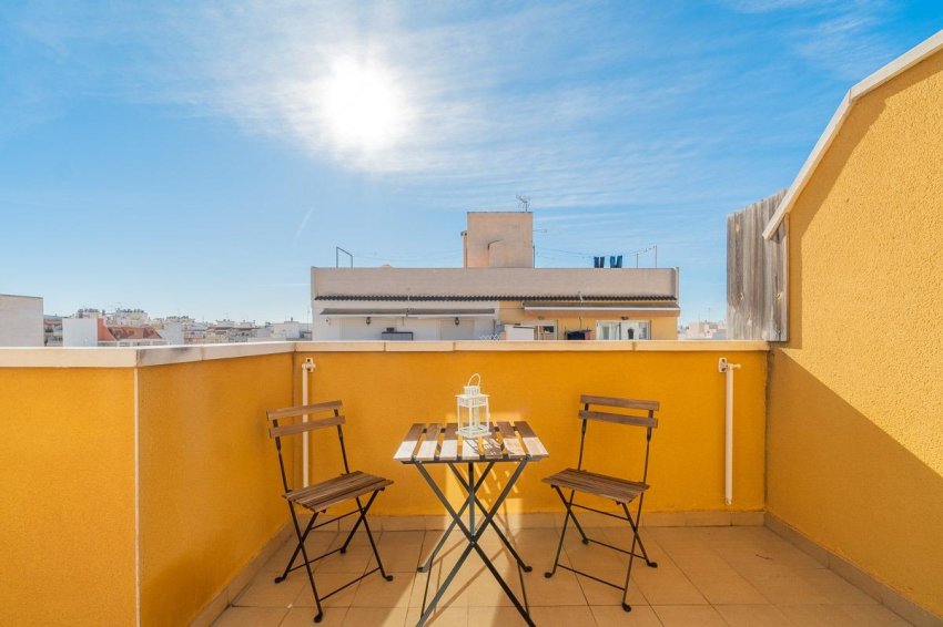 Resale - Apartment -
Torrevieja - Centro