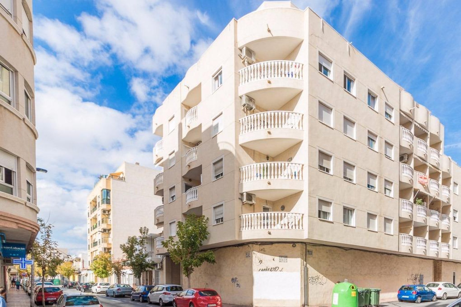 Resale - Apartment -
Torrevieja - Centro