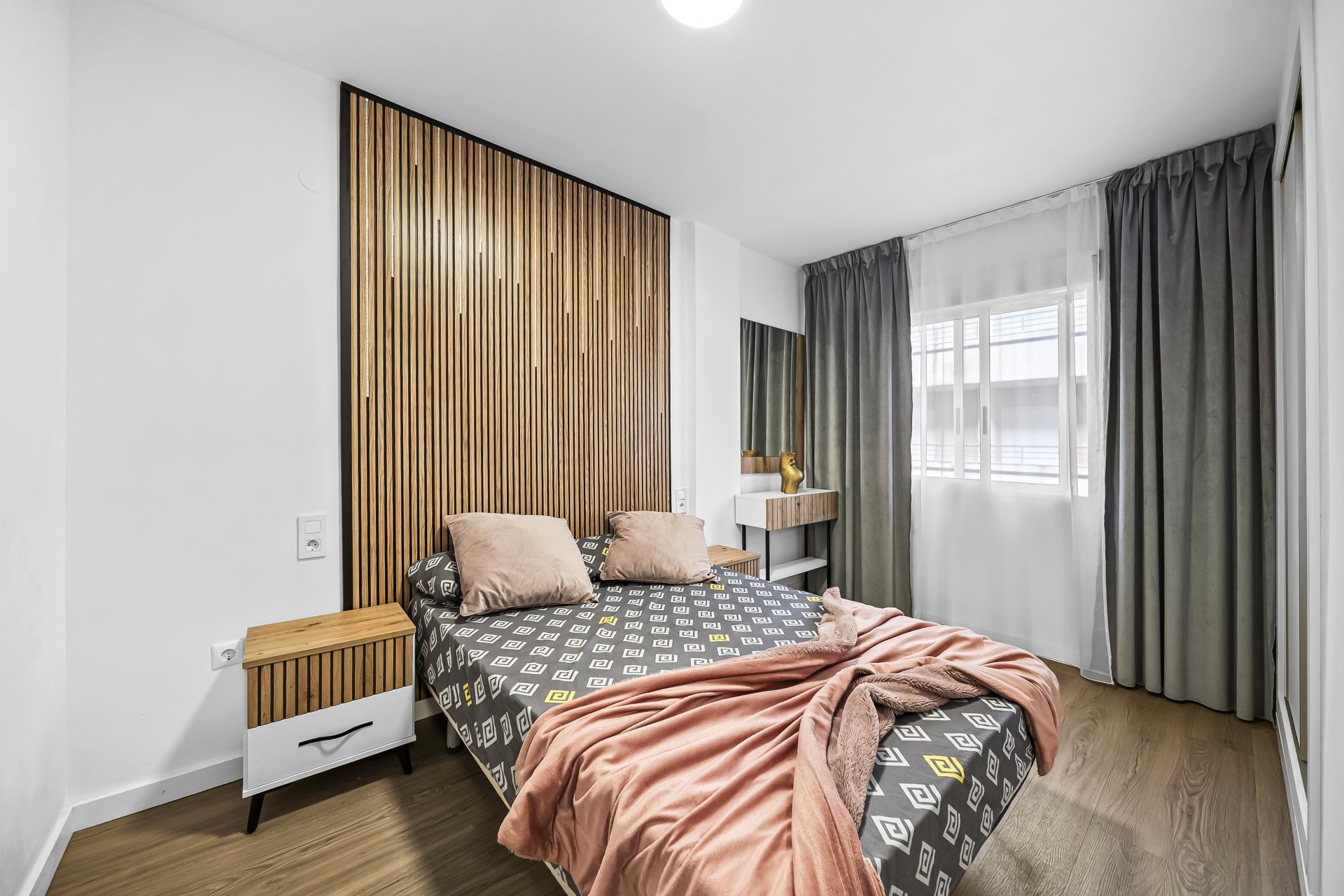 Resale - Apartment -
Torrevieja - Centro