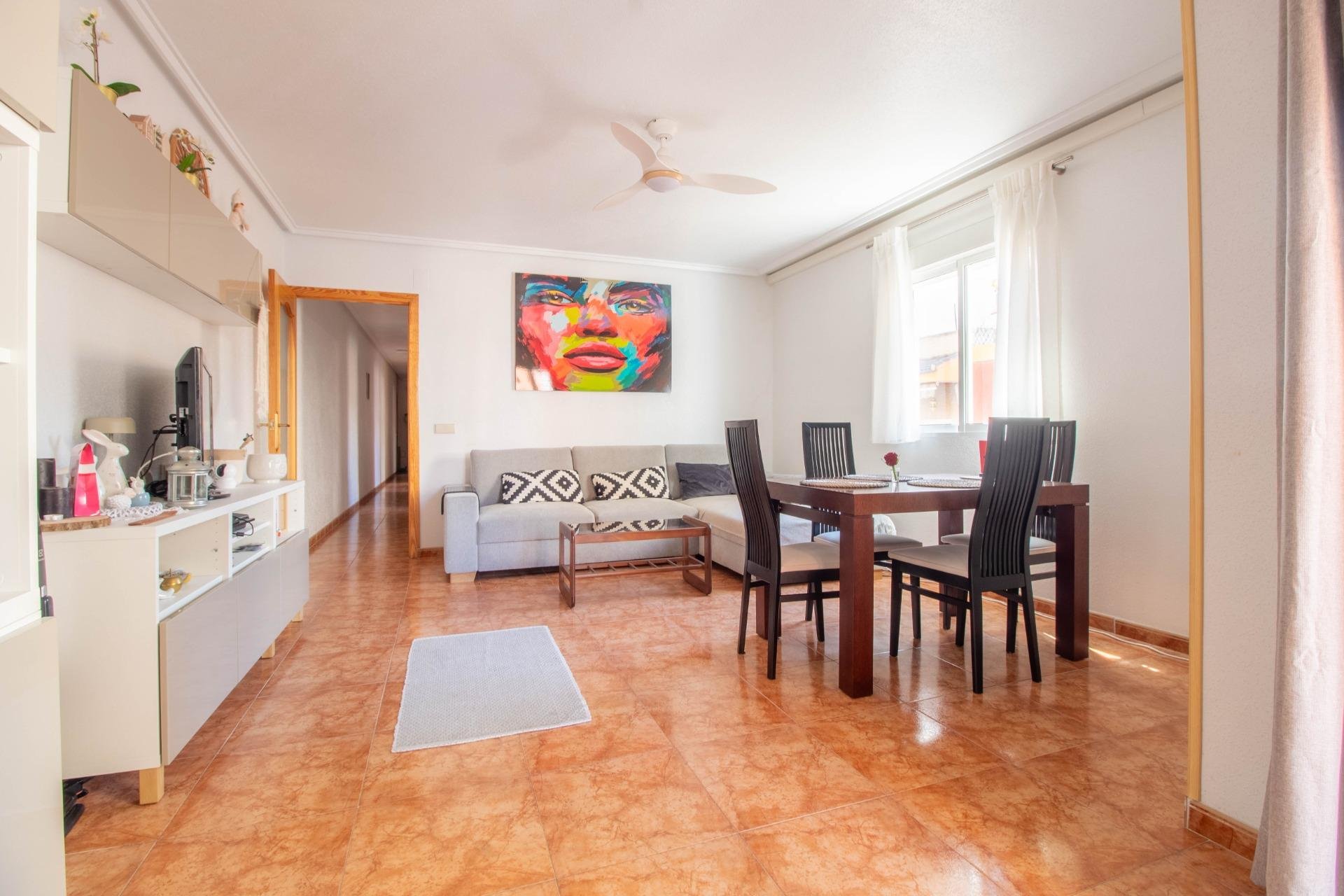 Resale - Apartment -
Torrevieja - Centro