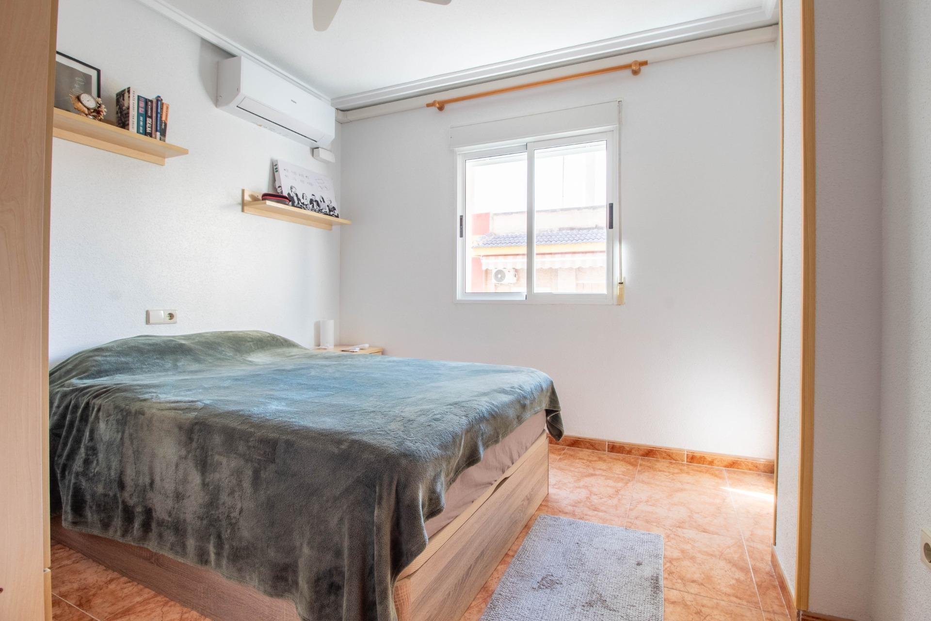 Resale - Apartment -
Torrevieja - Centro