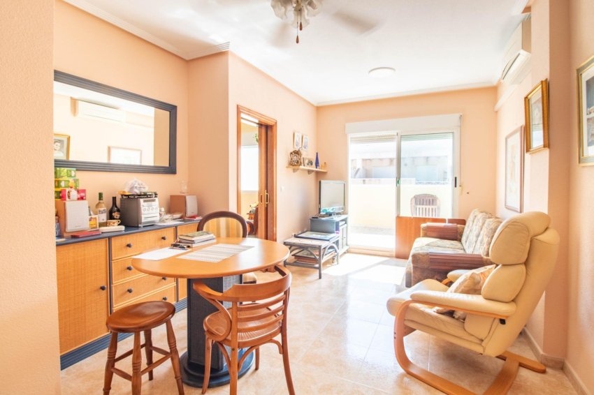 Resale - Apartment -
Torrevieja - Centro