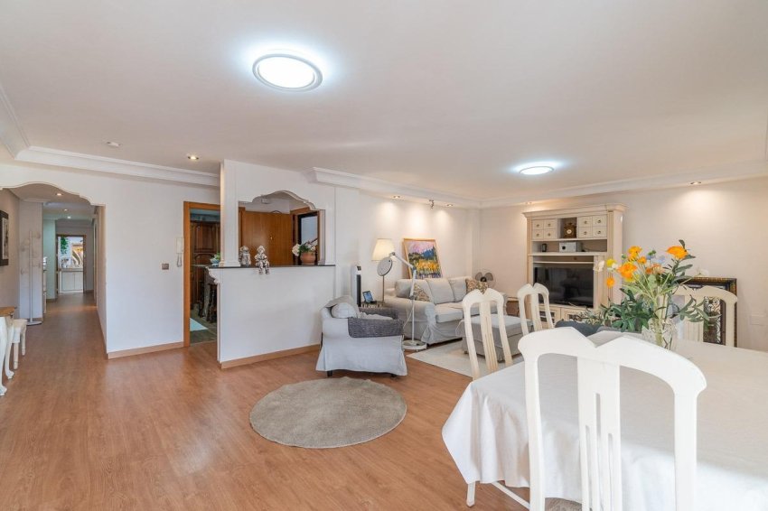 Resale - Apartment -
Torrevieja - Centro