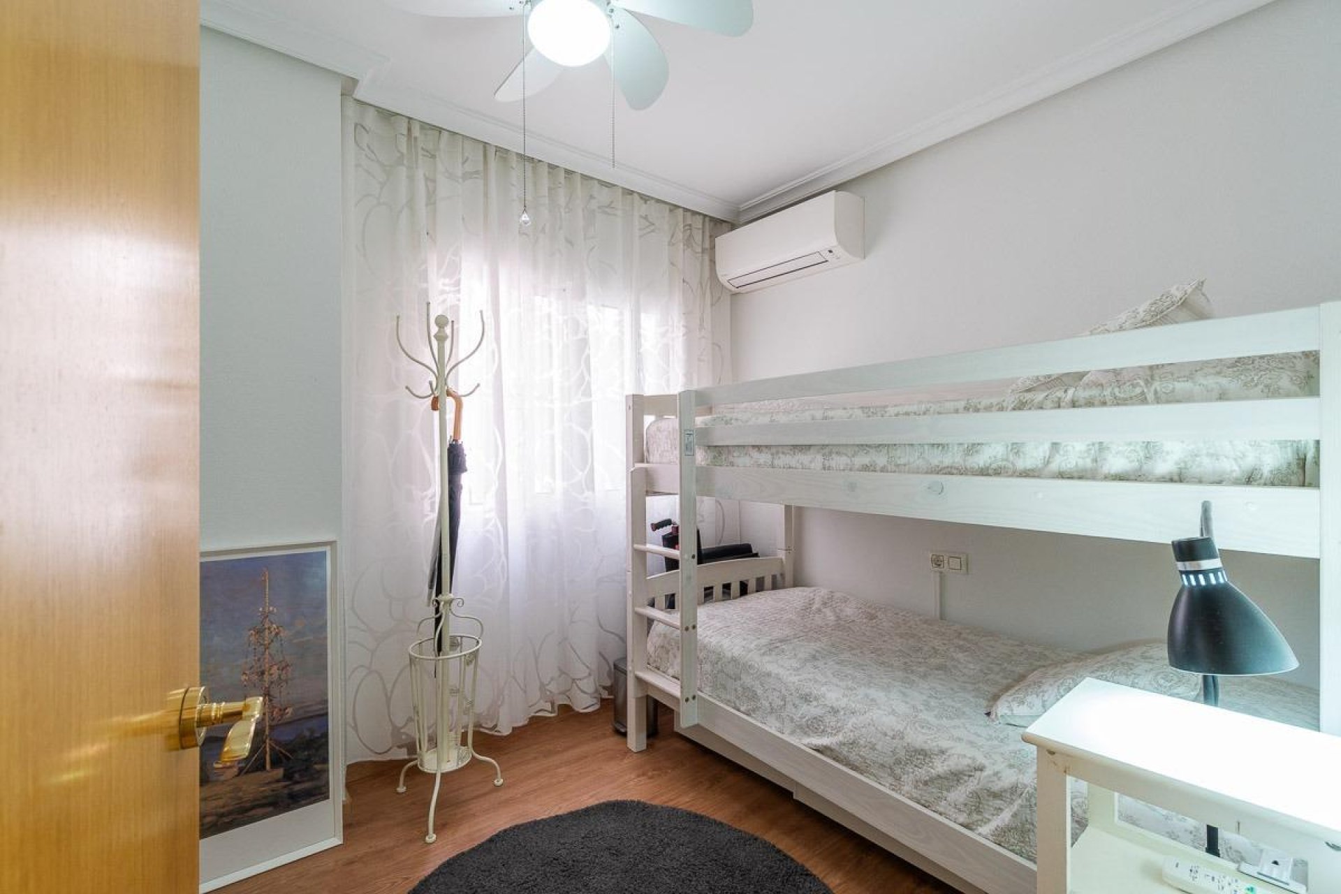 Resale - Apartment -
Torrevieja - Centro