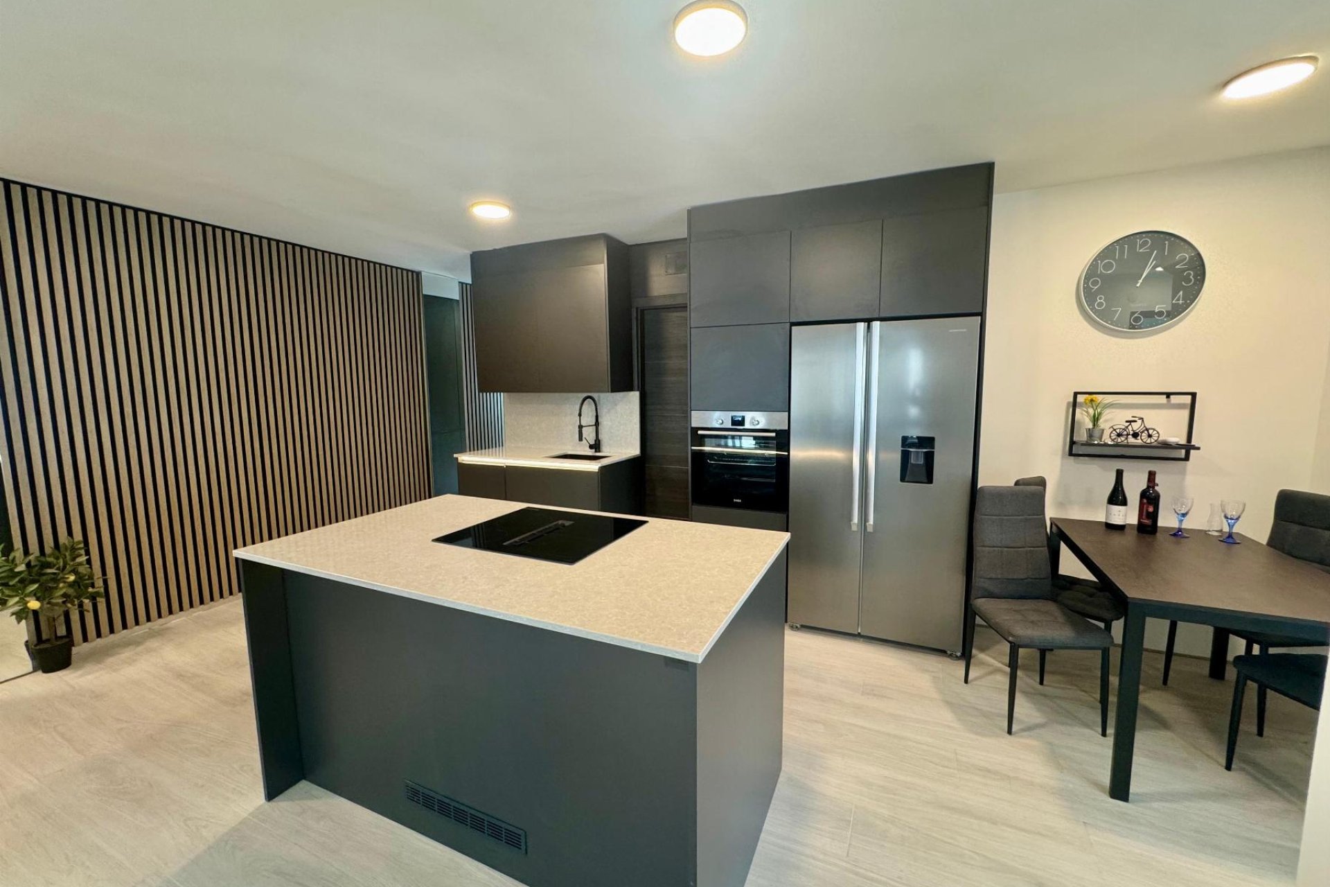 Resale - Apartment -
Torrevieja - CLUB NAUTICO TORREVIEJA