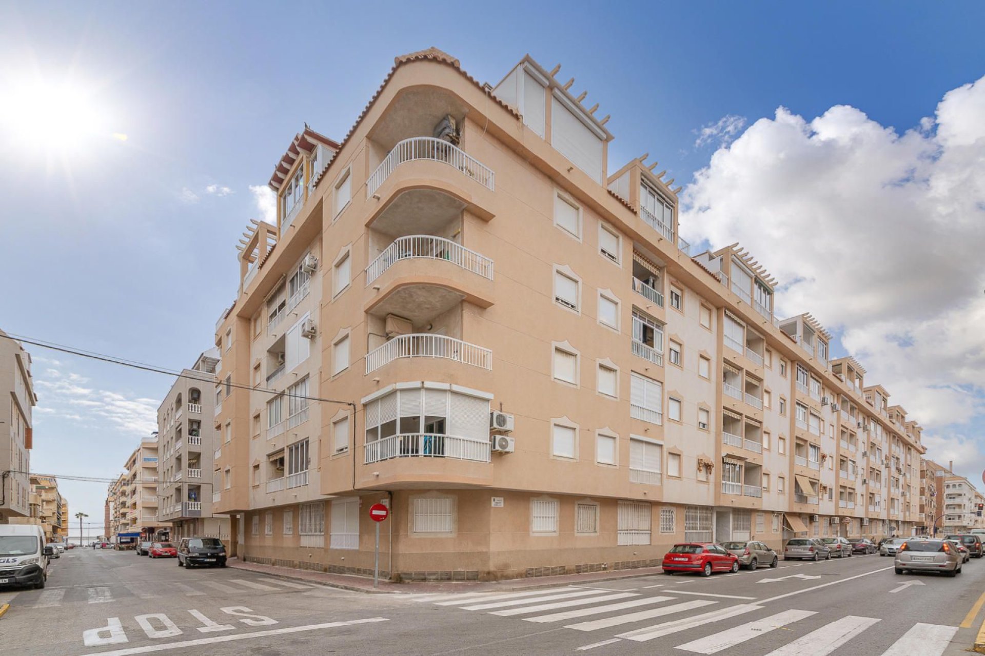Resale - Apartment -
Torrevieja - El Acequión - Los Náufragos