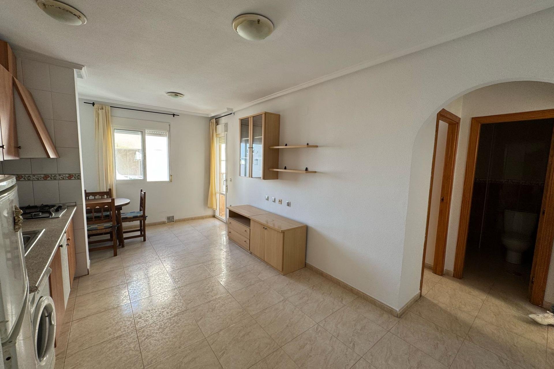 Resale - Apartment -
Torrevieja - El molino