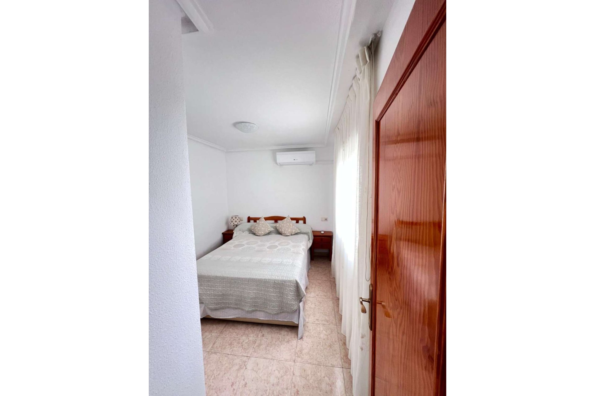 Resale - Apartment -
Torrevieja - El molino