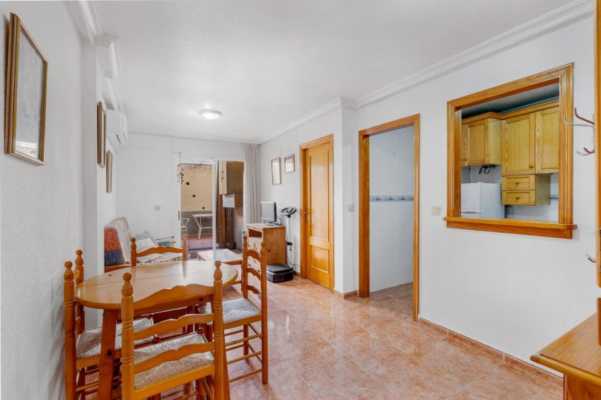Resale - Apartment -
Torrevieja - Estacion de autobuses