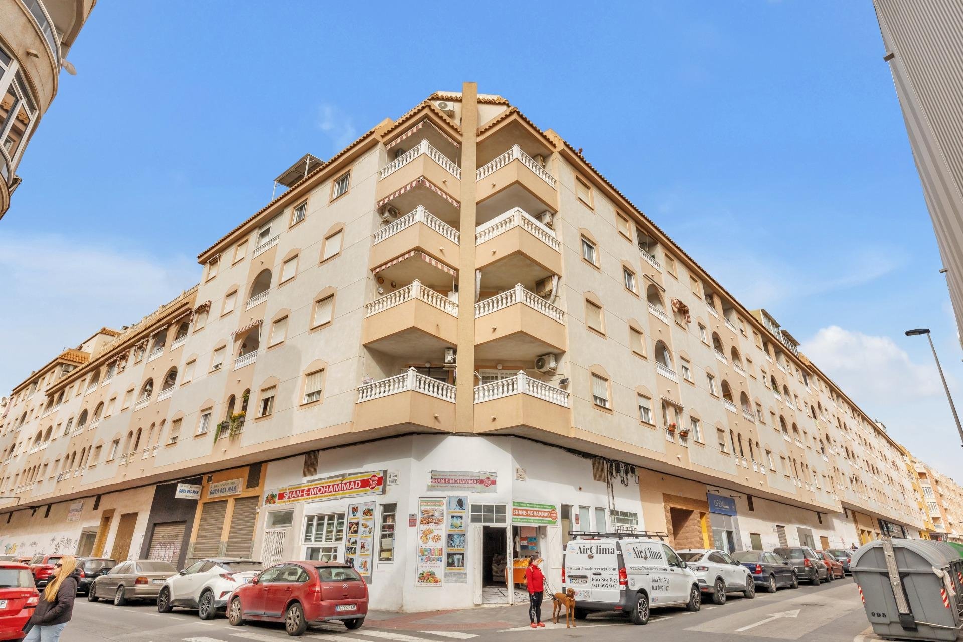 Resale - Apartment -
Torrevieja - Estacion de autobuses