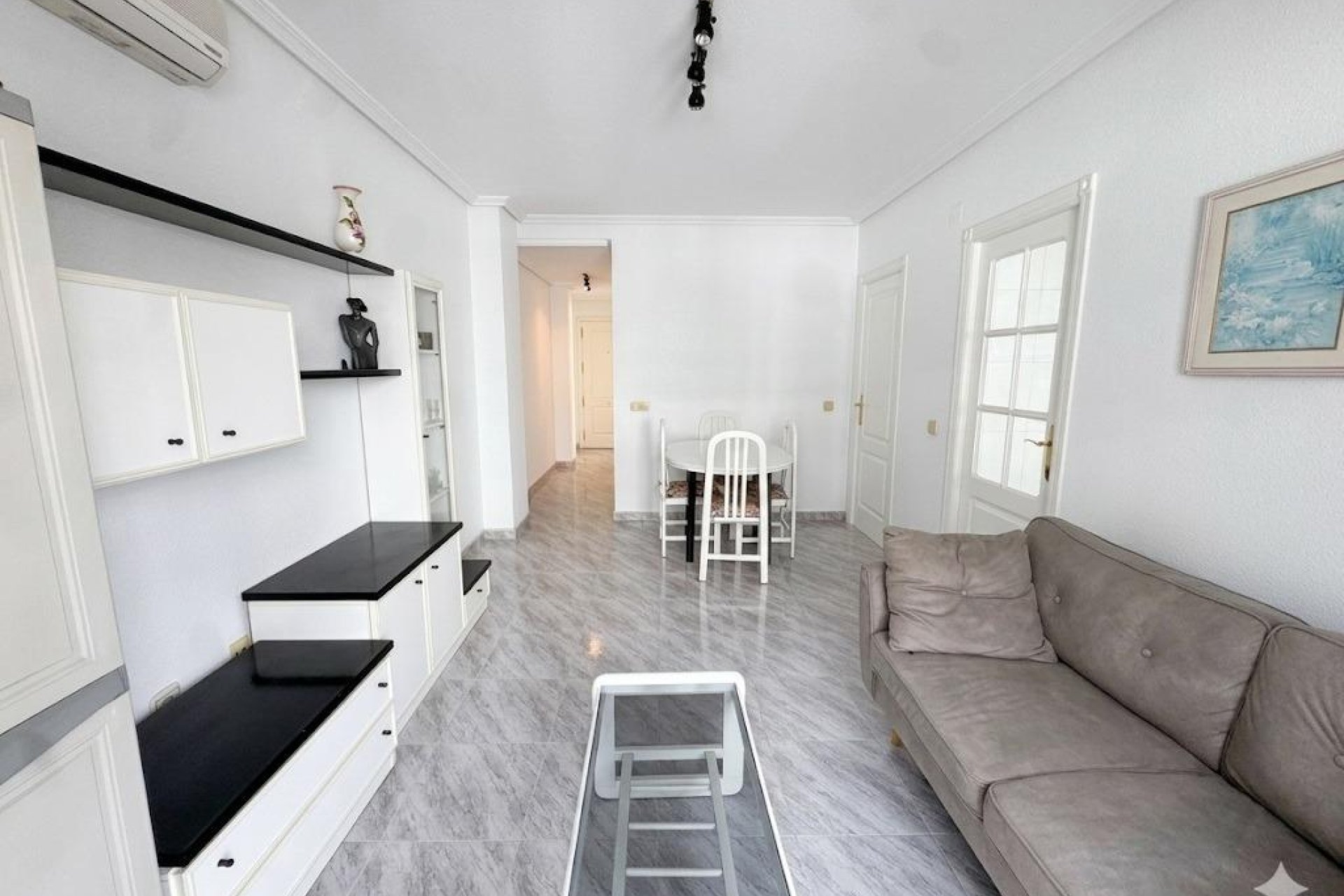 Resale - Apartment -
Torrevieja - Estacion de autobuses