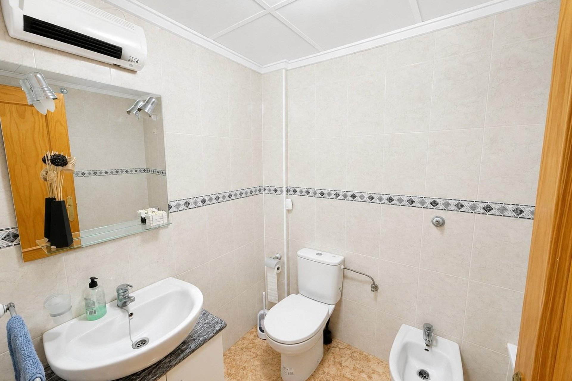 Resale - Apartment -
Torrevieja - Estacion de autobuses
