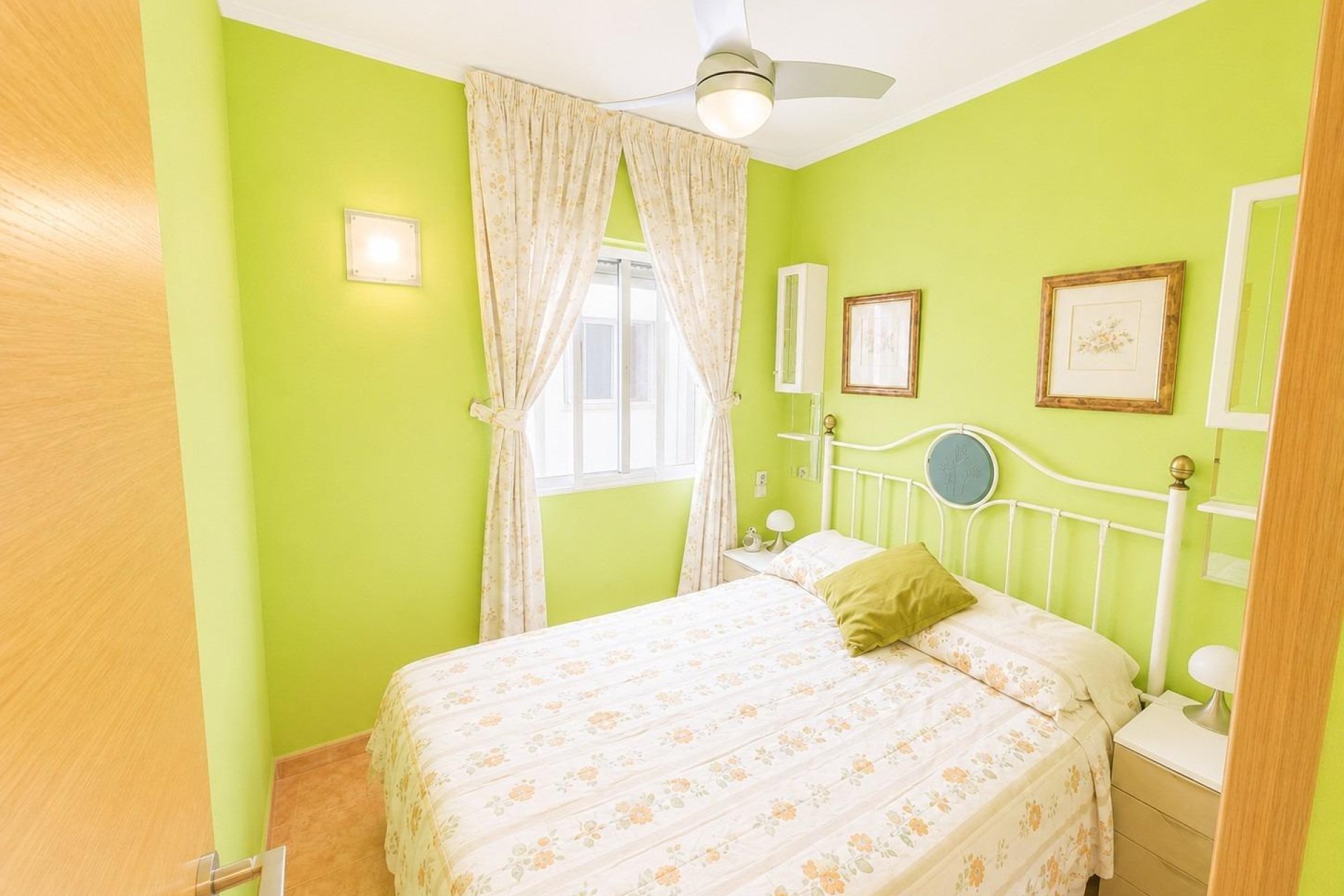 Resale - Apartment -
Torrevieja - Estacion de autobuses