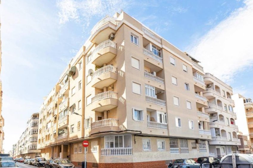 Resale - Apartment -
Torrevieja - Estacion de autobuses