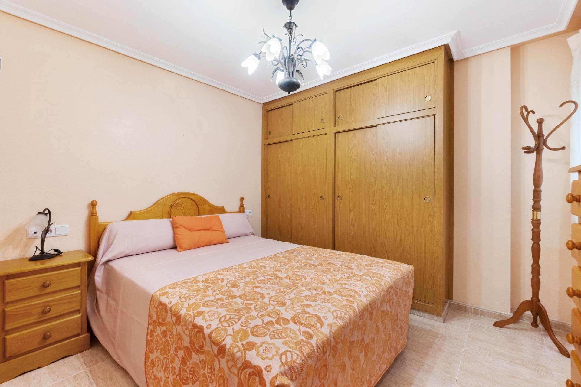 Resale - Apartment -
Torrevieja - Estacion de autobuses