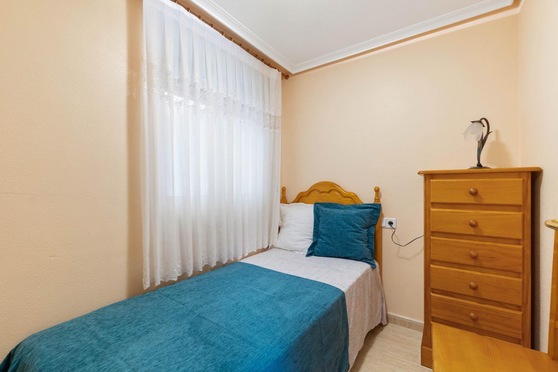 Resale - Apartment -
Torrevieja - Estacion de autobuses