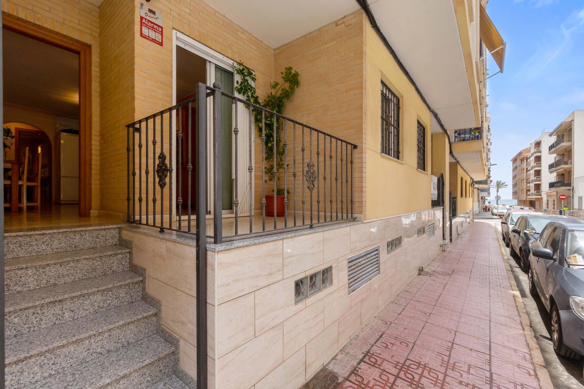 Resale - Apartment -
Torrevieja - Estacion de autobuses