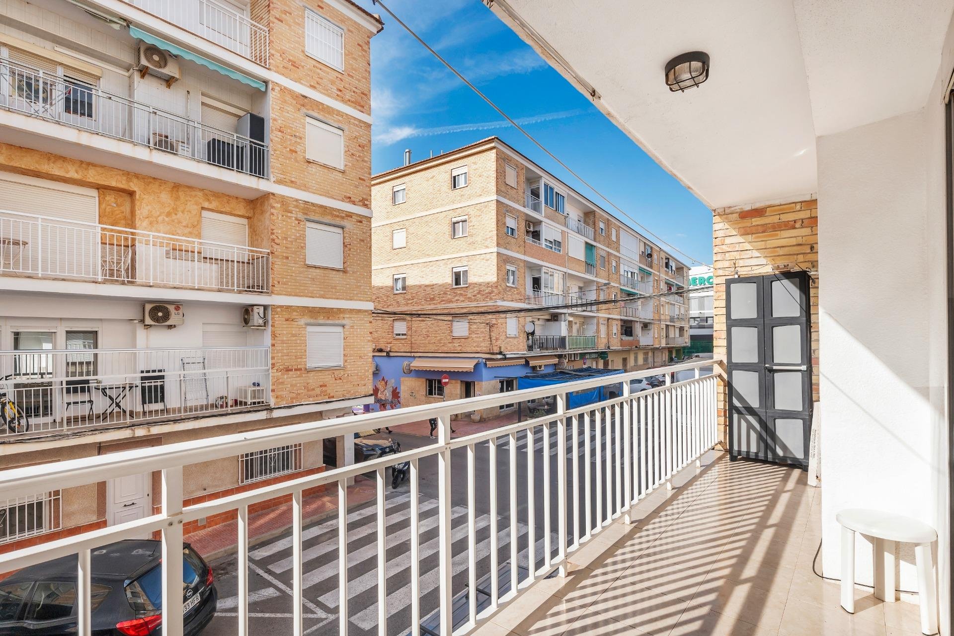 Resale - Apartment -
Torrevieja - Estacion de autobuses