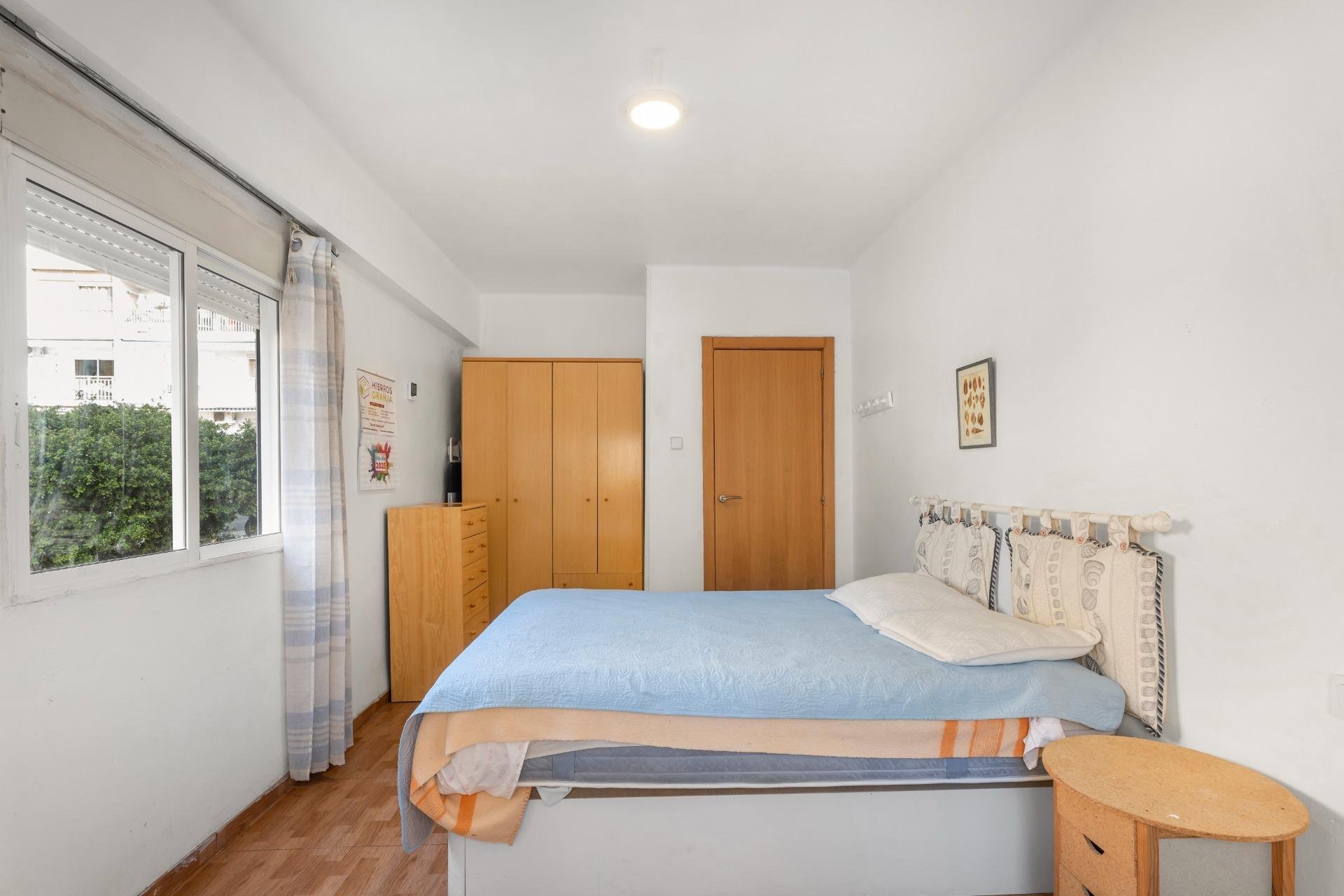 Resale - Apartment -
Torrevieja - Estacion de autobuses