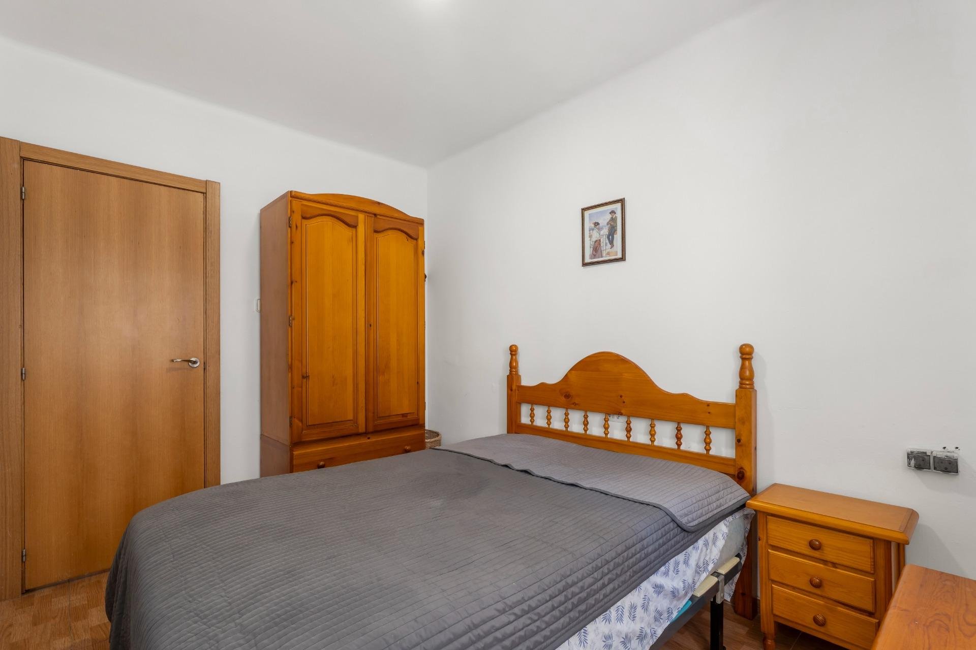 Resale - Apartment -
Torrevieja - Estacion de autobuses