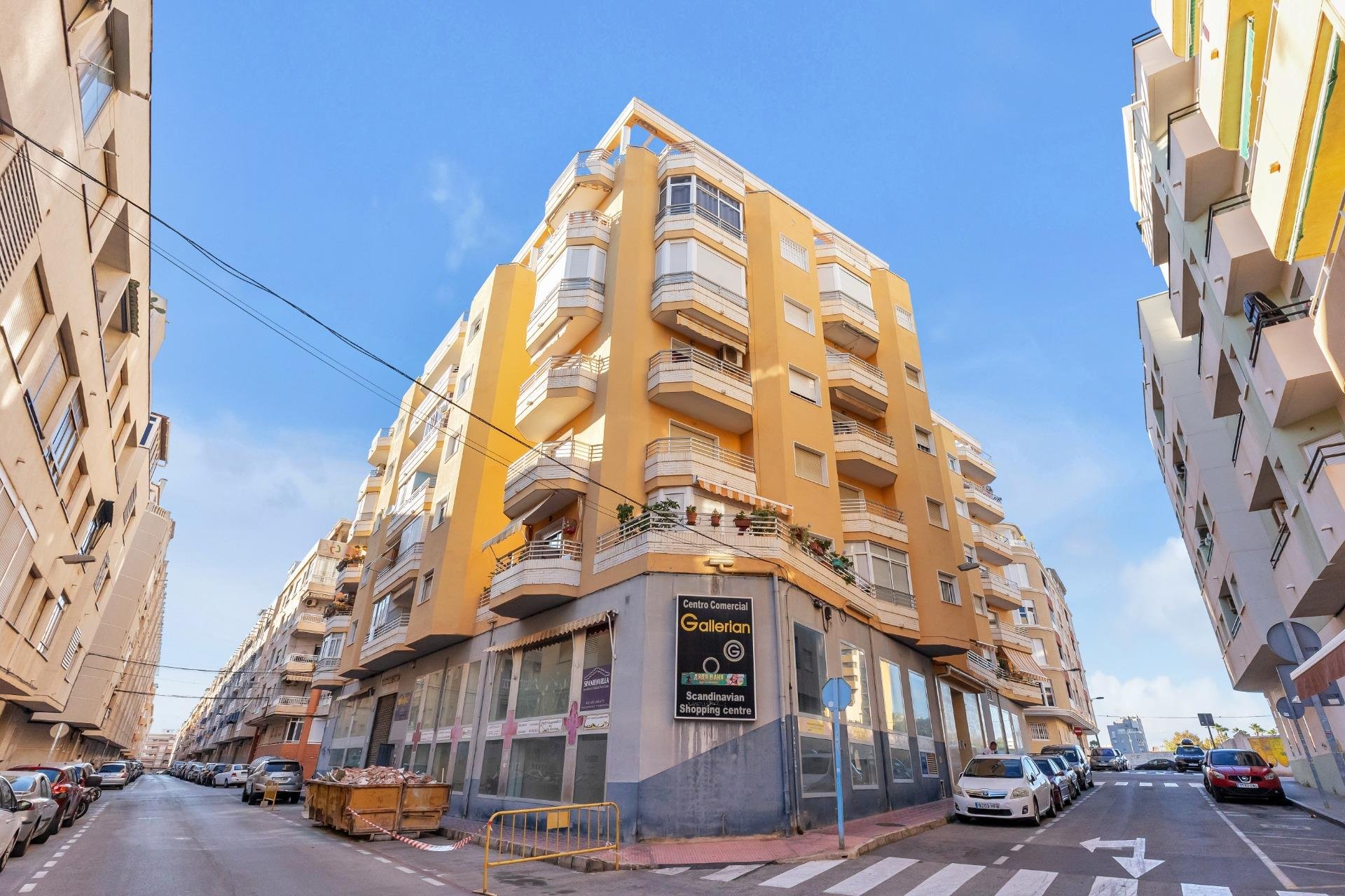 Resale - Apartment -
Torrevieja - Habaneras