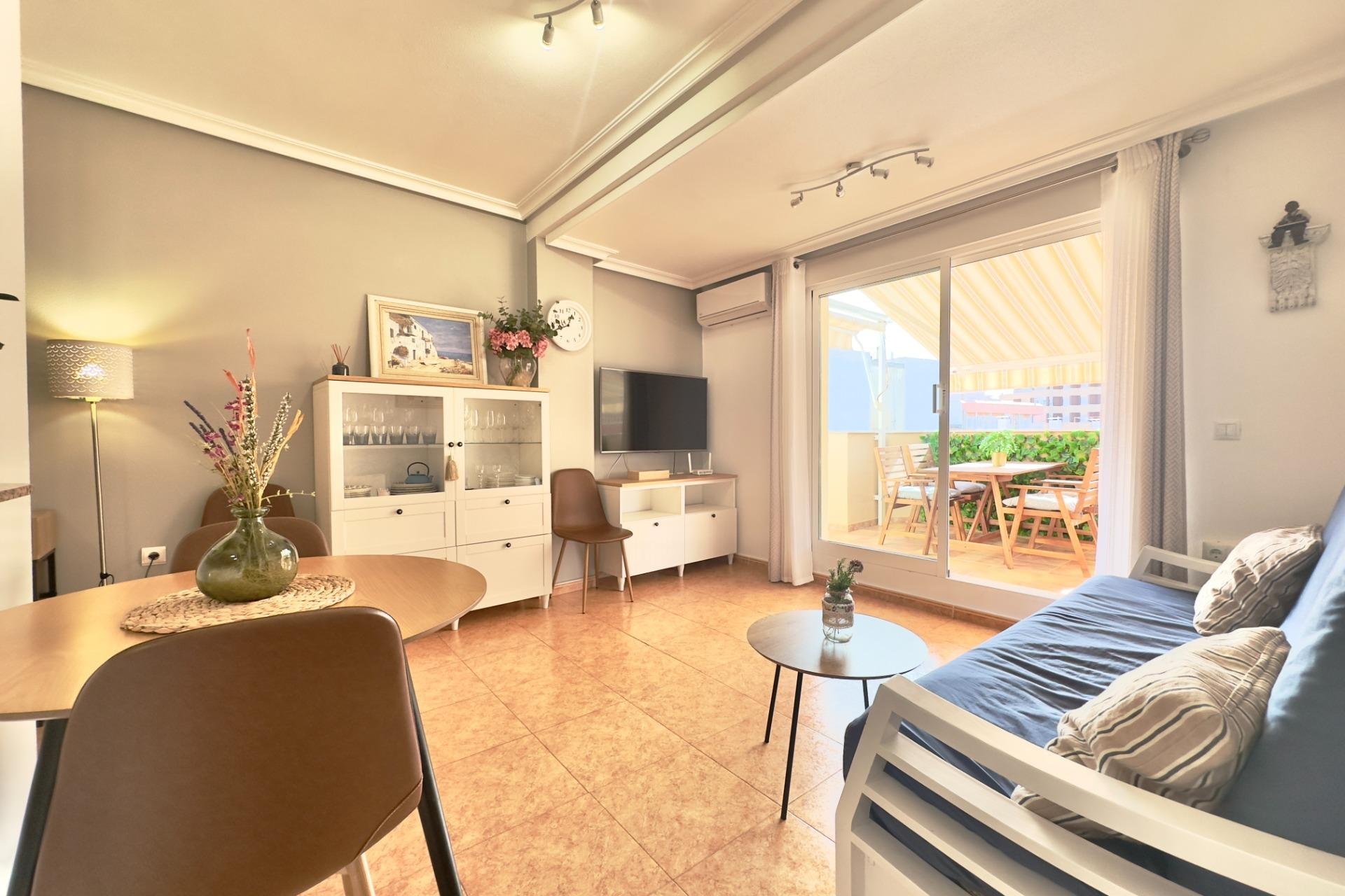 Resale - Apartment -
Torrevieja - La Mata pueblo