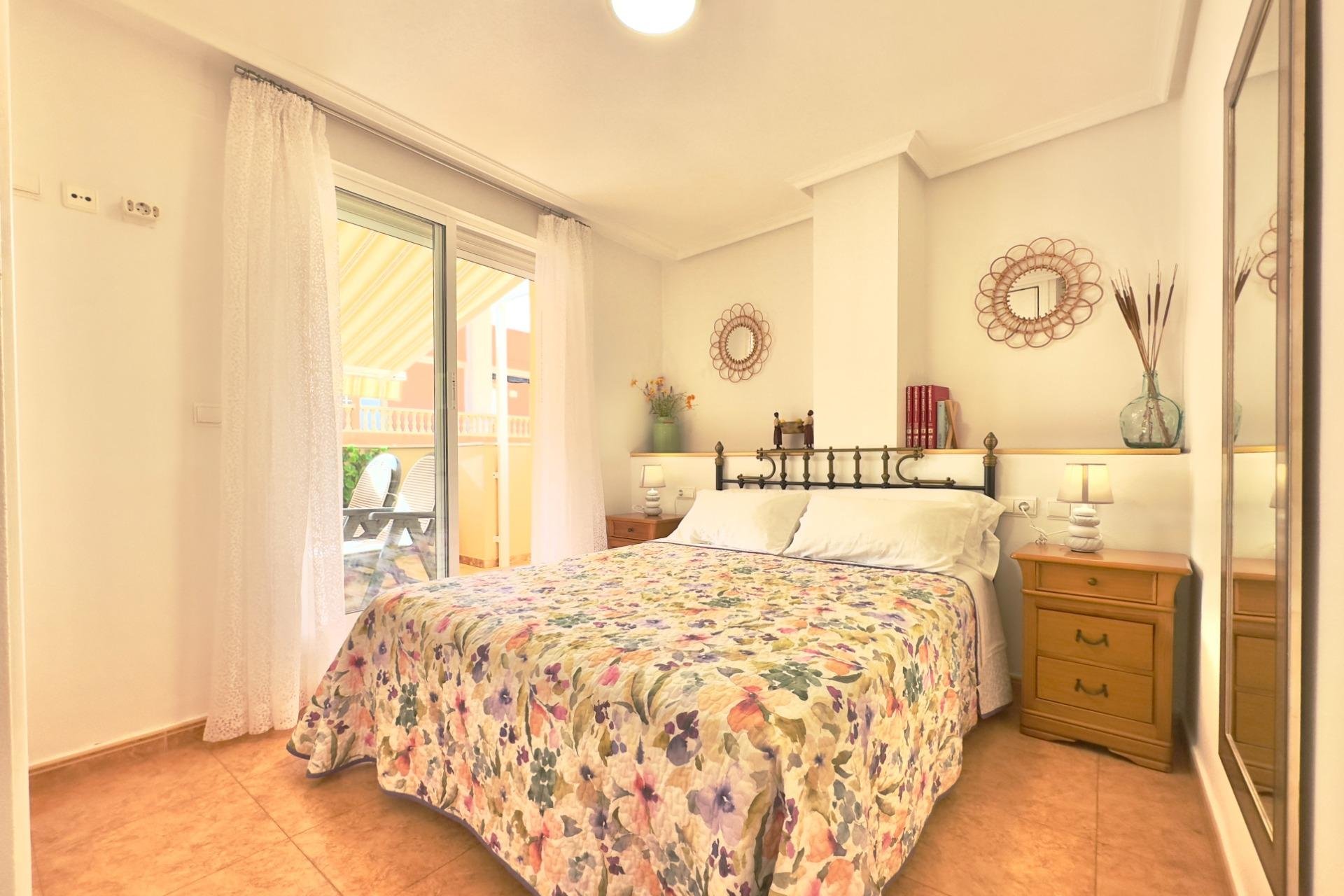 Resale - Apartment -
Torrevieja - La Mata pueblo