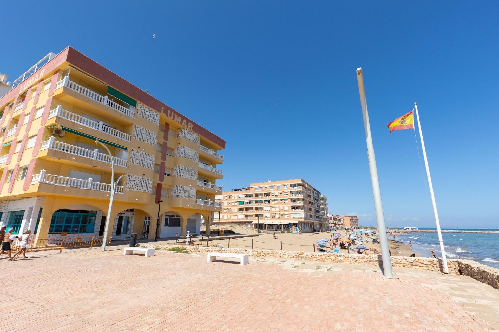 Resale - Apartment -
Torrevieja - La Mata