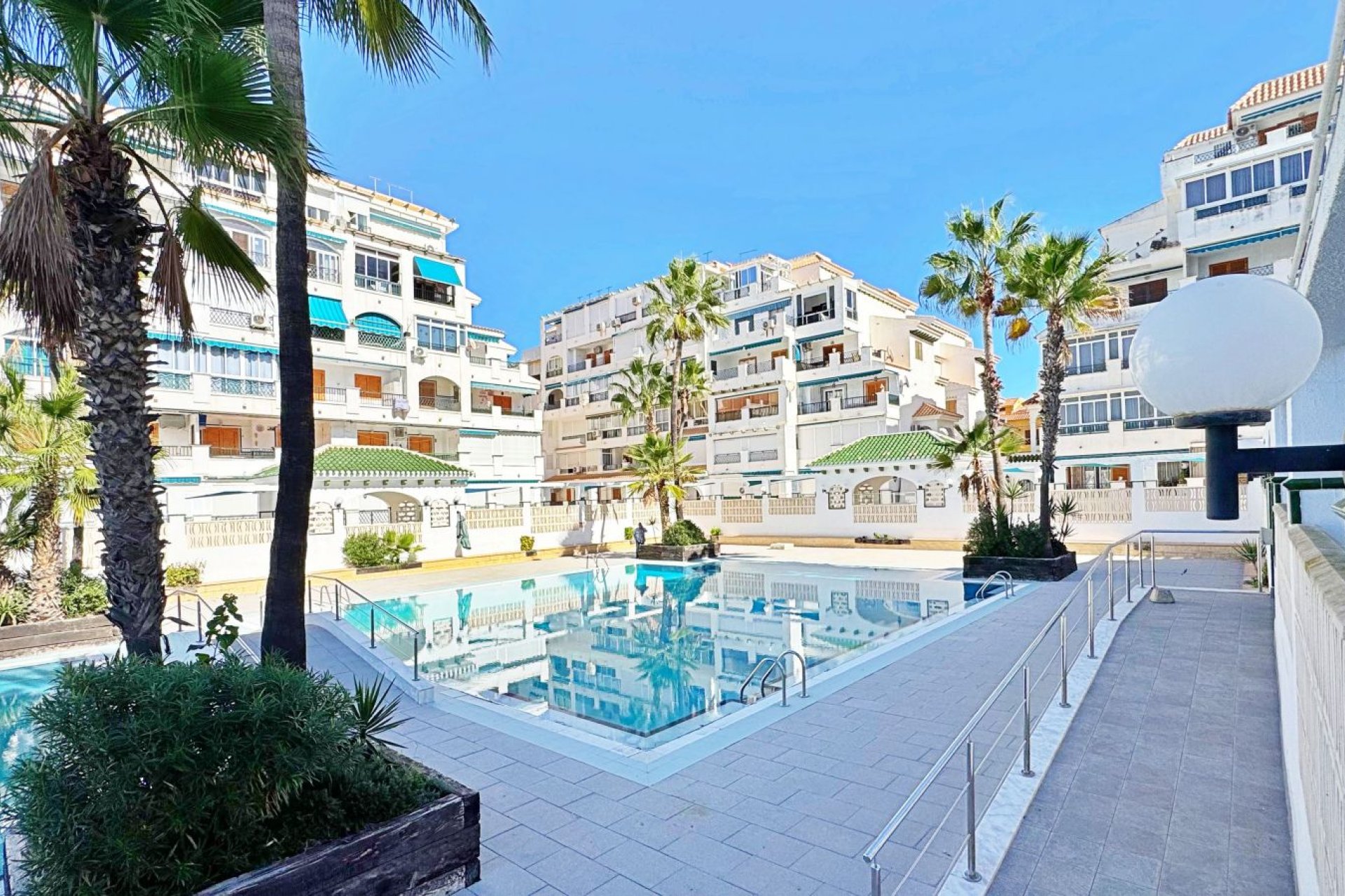 Resale - Apartment -
Torrevieja - La Mata