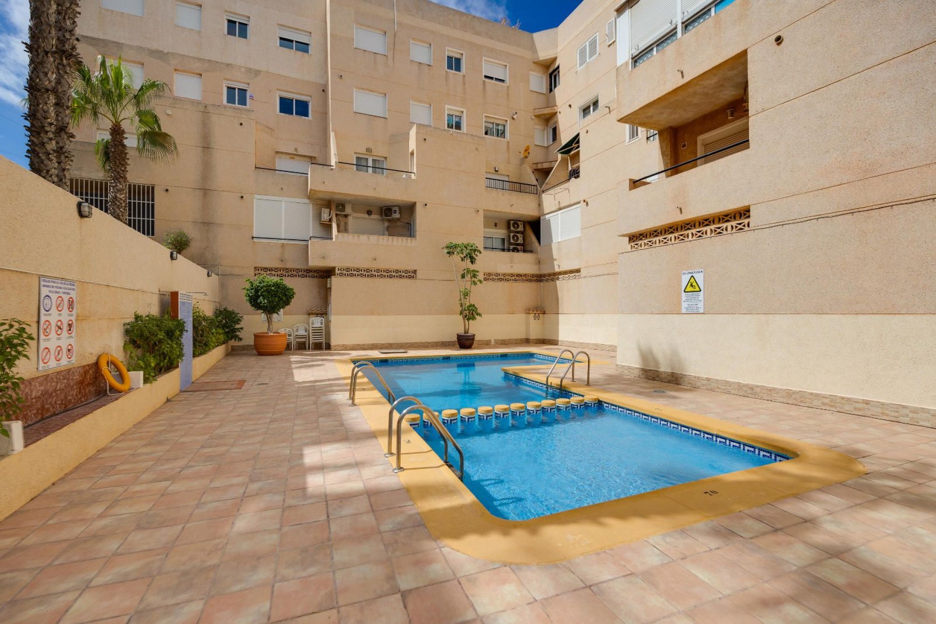 Resale - Apartment -
Torrevieja - La Mata