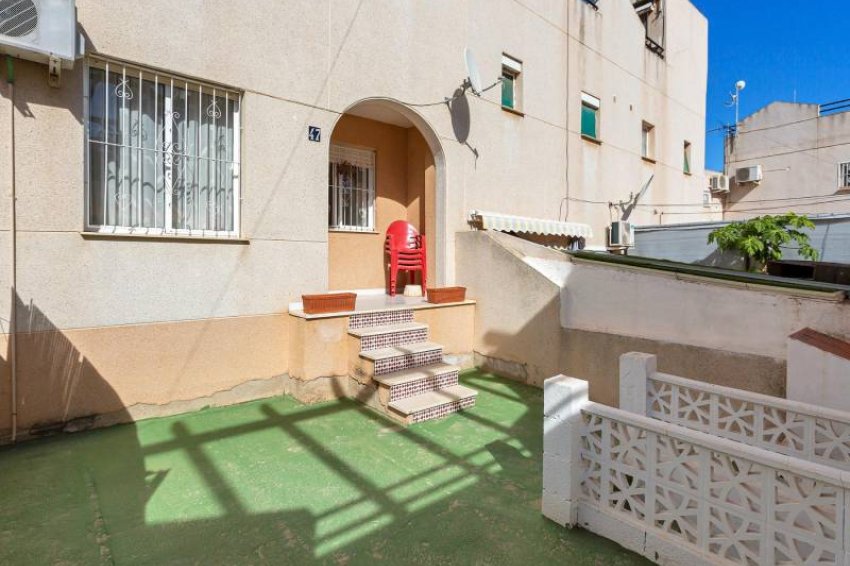 Resale - Apartment -
Torrevieja - Lago jardin