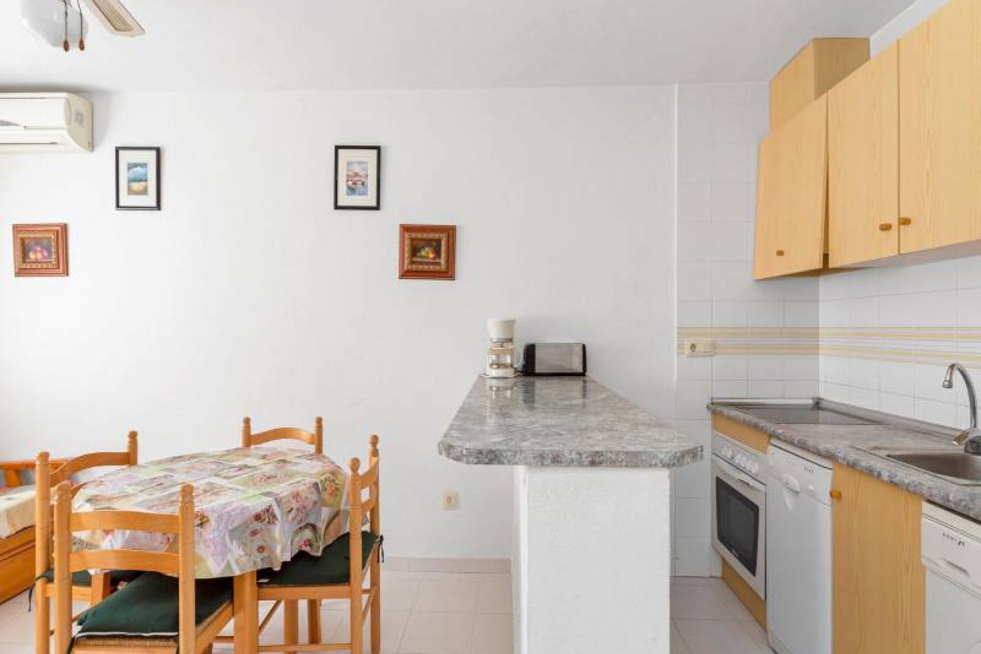 Resale - Apartment -
Torrevieja - Lago jardin