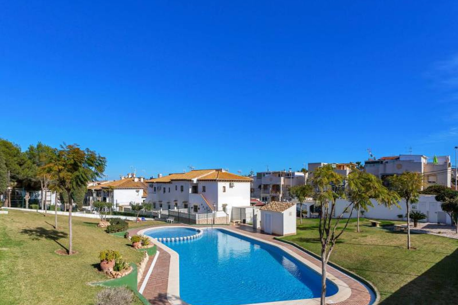 Resale - Apartment -
Torrevieja - Lago jardin