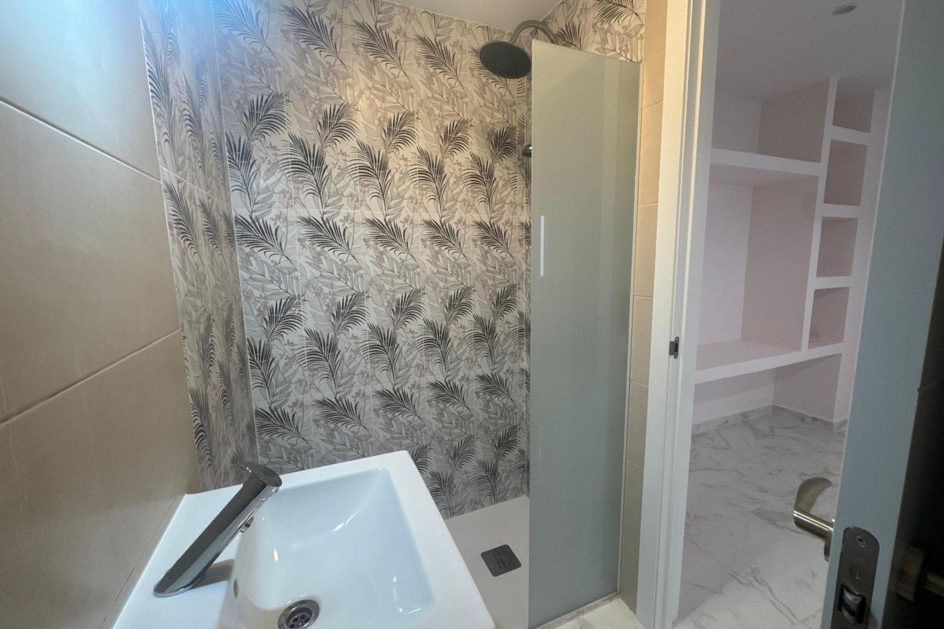 Resale - Apartment -
Torrevieja - Muelle Pesquero