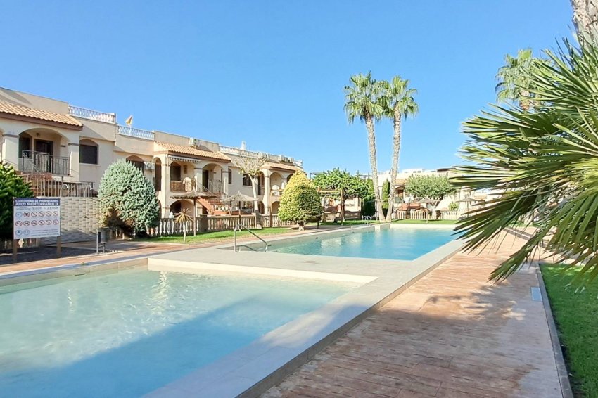 Resale - Apartment -
Torrevieja - Parque Acuático - Sector 25