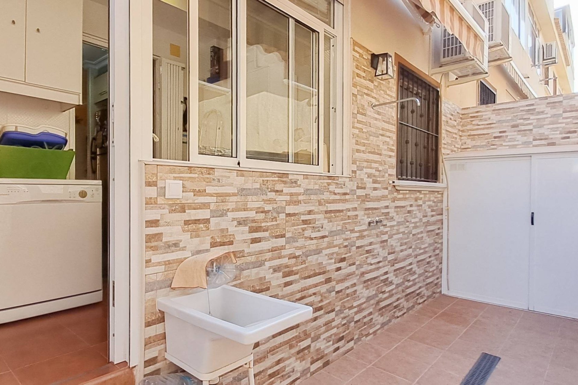 Resale - Apartment -
Torrevieja - Parque Acuático - Sector 25