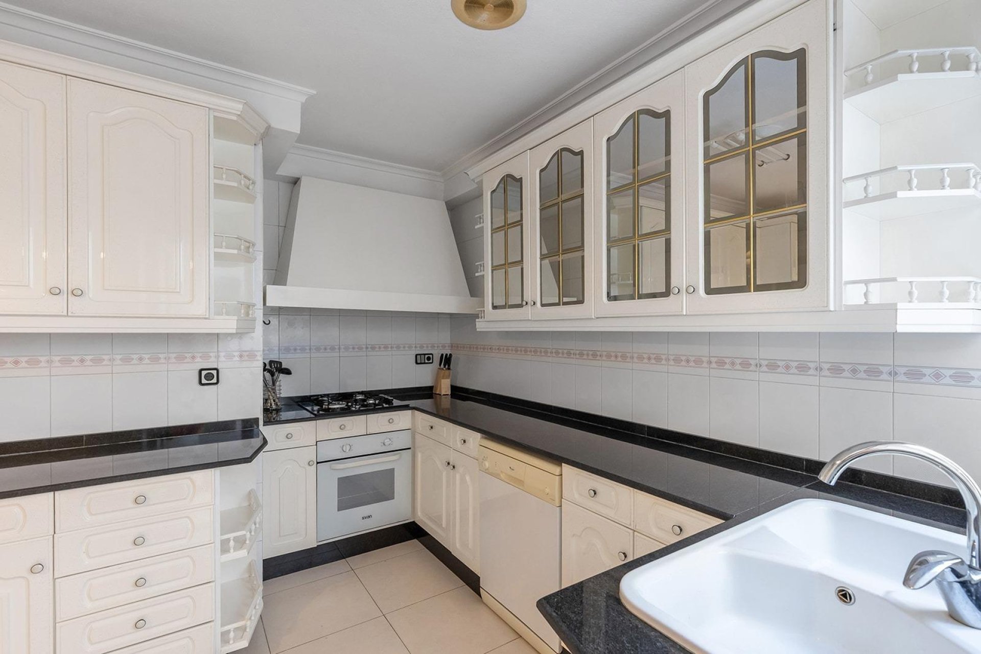 Resale - Apartment -
Torrevieja - Paseo maritimo