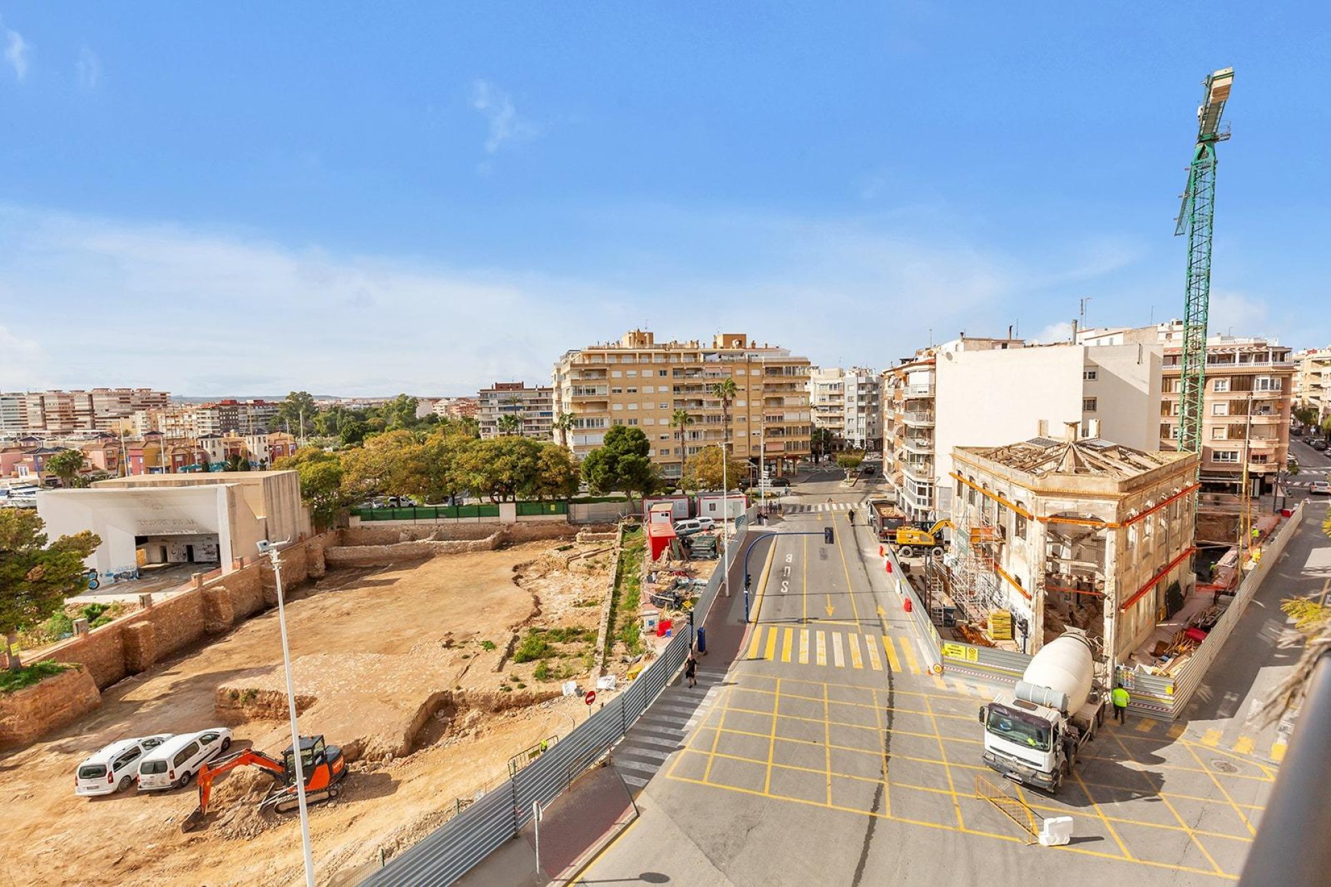 Resale - Apartment -
Torrevieja - Paseo maritimo