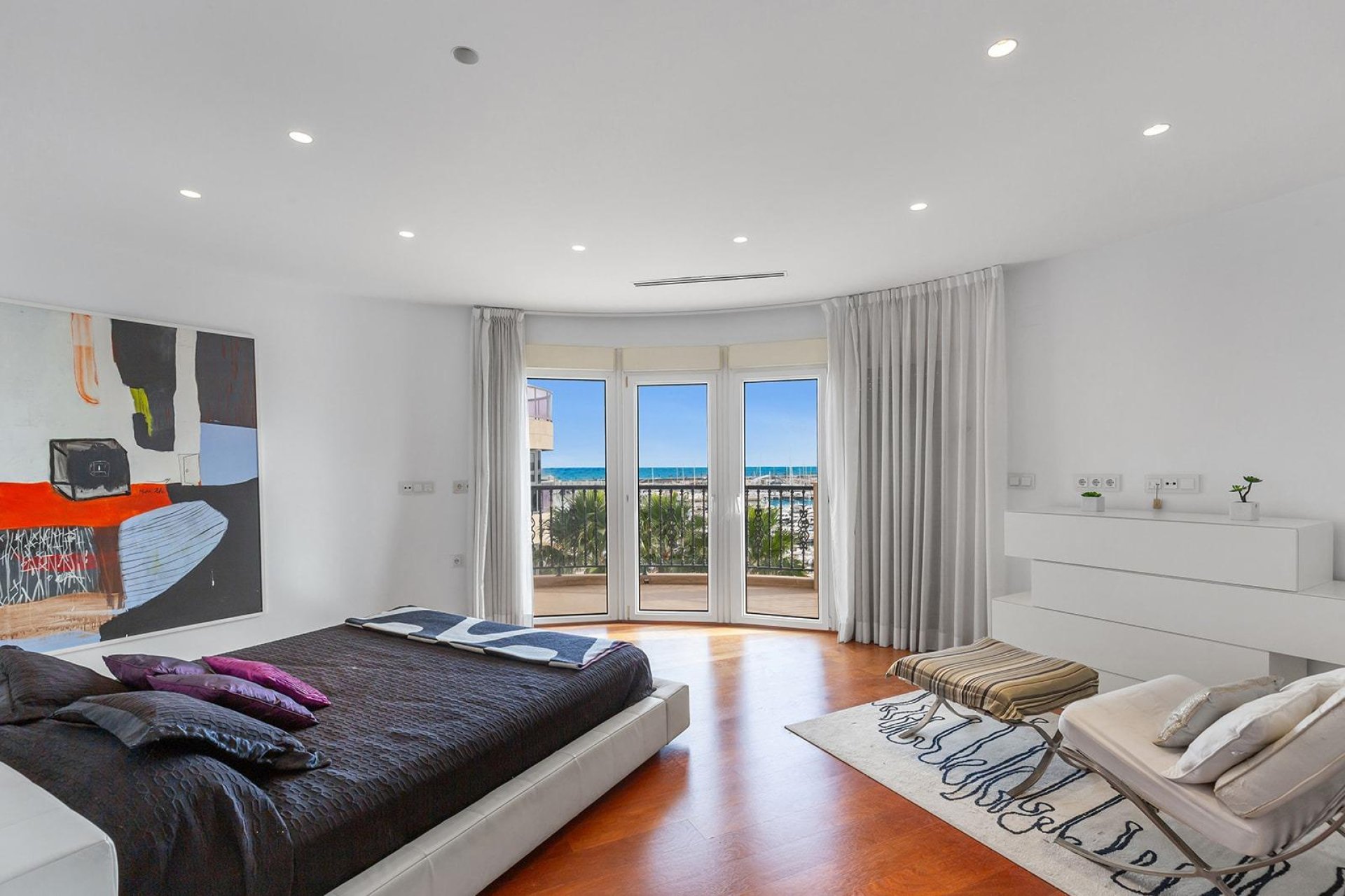 Resale - Apartment -
Torrevieja - Paseo maritimo