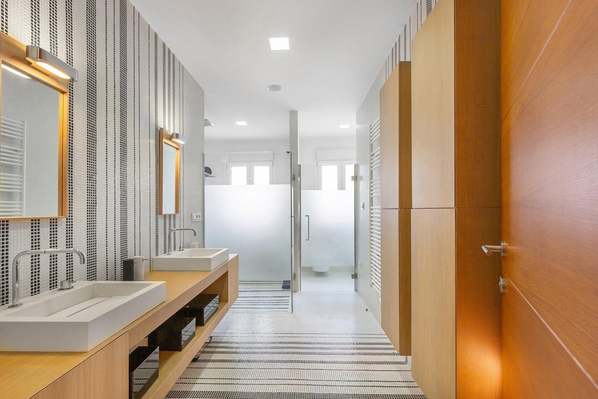 Resale - Apartment -
Torrevieja - Paseo maritimo