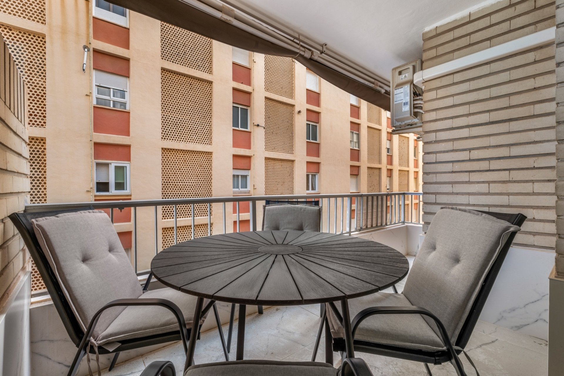Resale - Apartment -
Torrevieja - Playa de El Cura