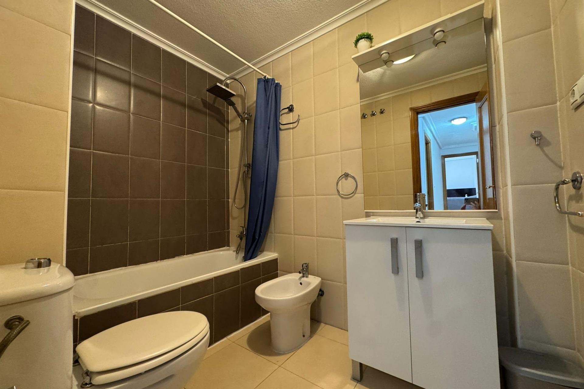 Resale - Apartment -
Torrevieja - Playa de los Locos