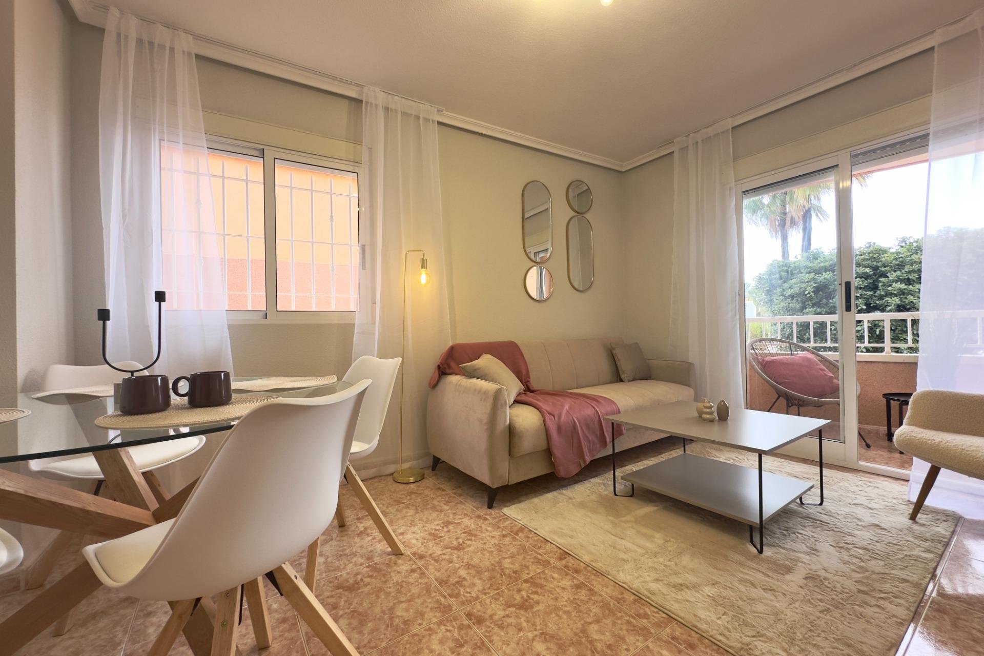 Resale - Apartment -
Torrevieja - Playa de los locos