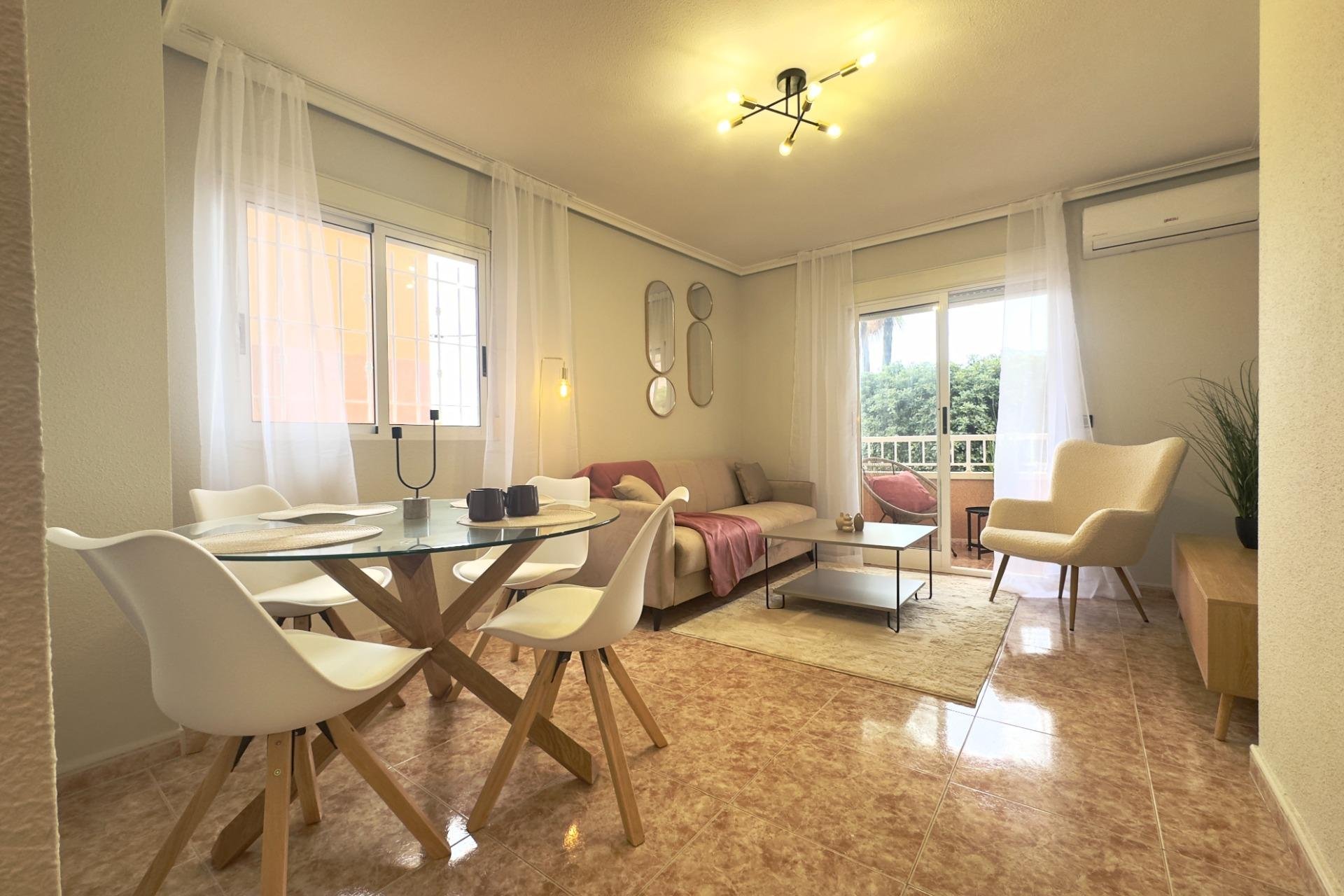 Resale - Apartment -
Torrevieja - Playa de los locos