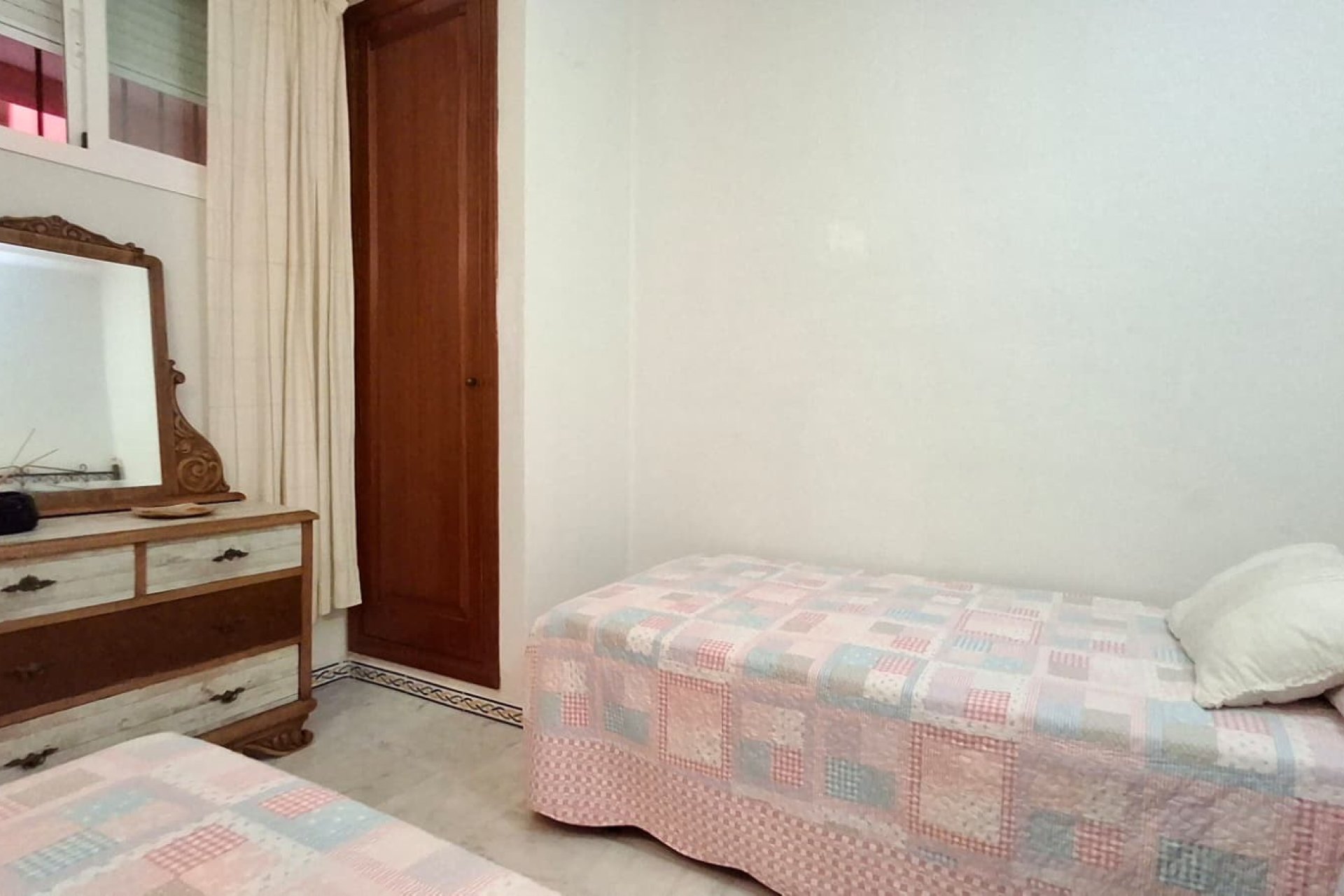 Resale - Apartment -
Torrevieja - Playa de los Locos