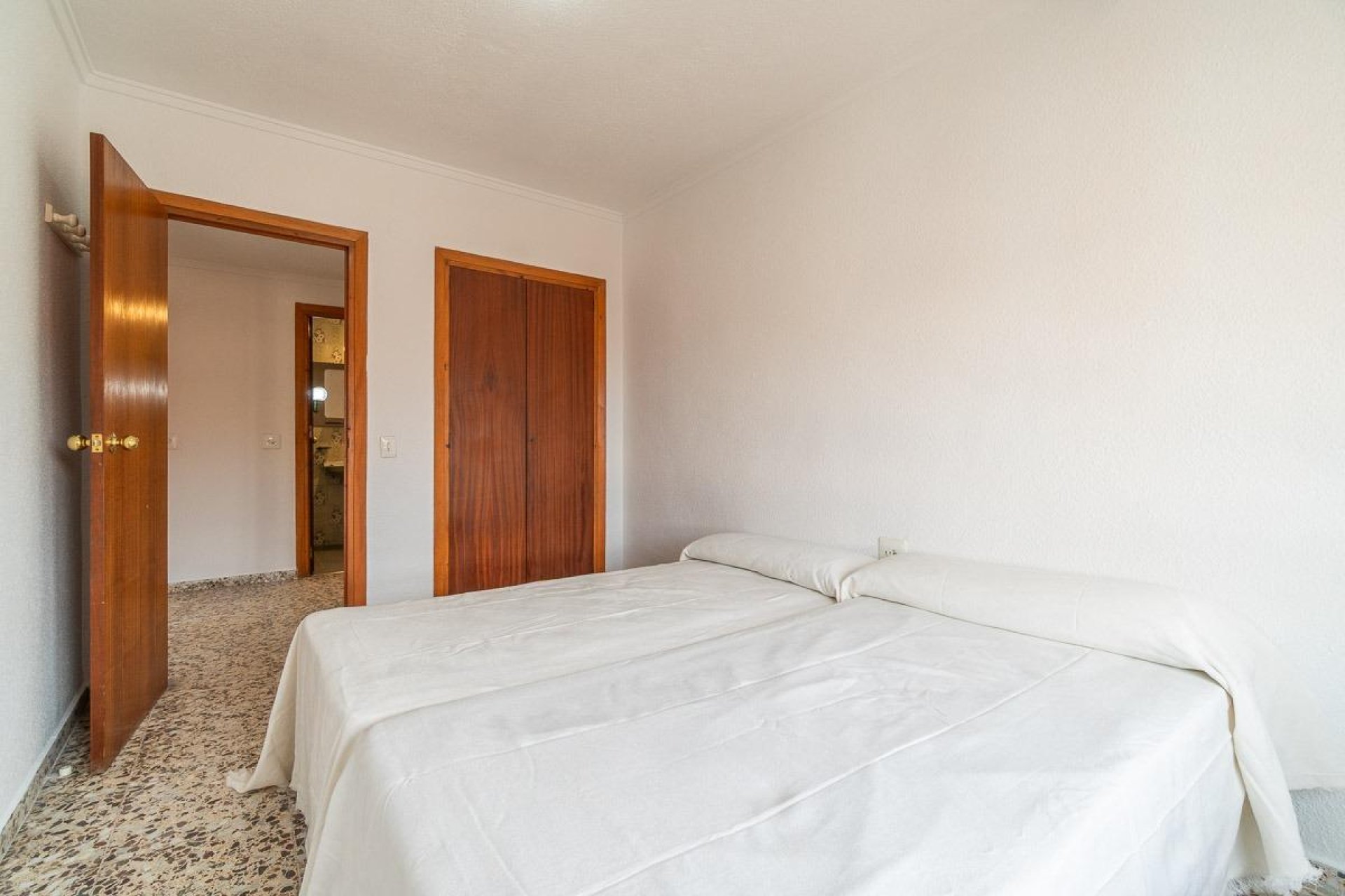 Resale - Apartment -
Torrevieja - Playa de los Naufragos