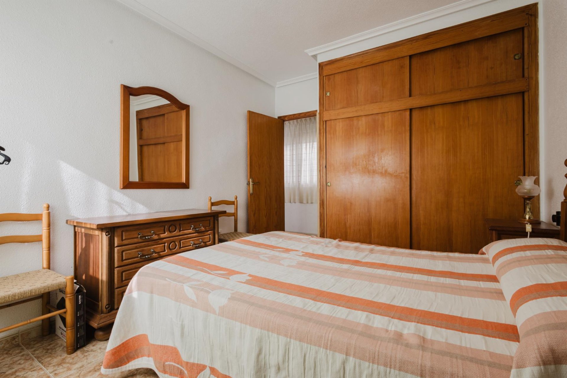 Resale - Apartment -
Torrevieja - Playa de los Naufragos