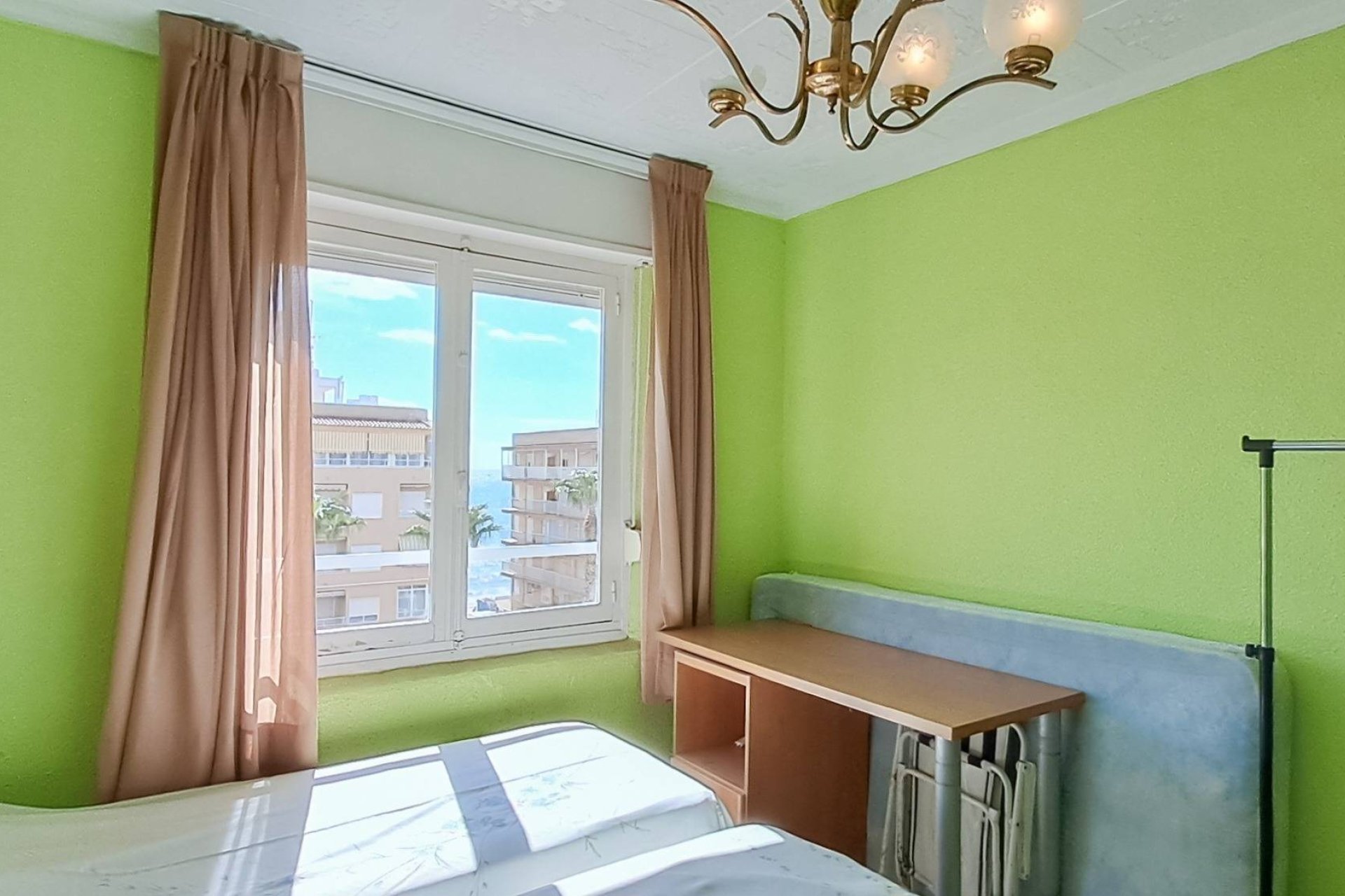 Resale - Apartment -
Torrevieja - Playa de los Naufragos