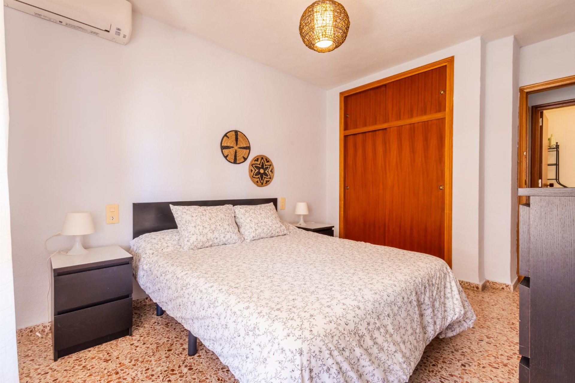 Resale - Apartment -
Torrevieja - Playa de los Naufragos