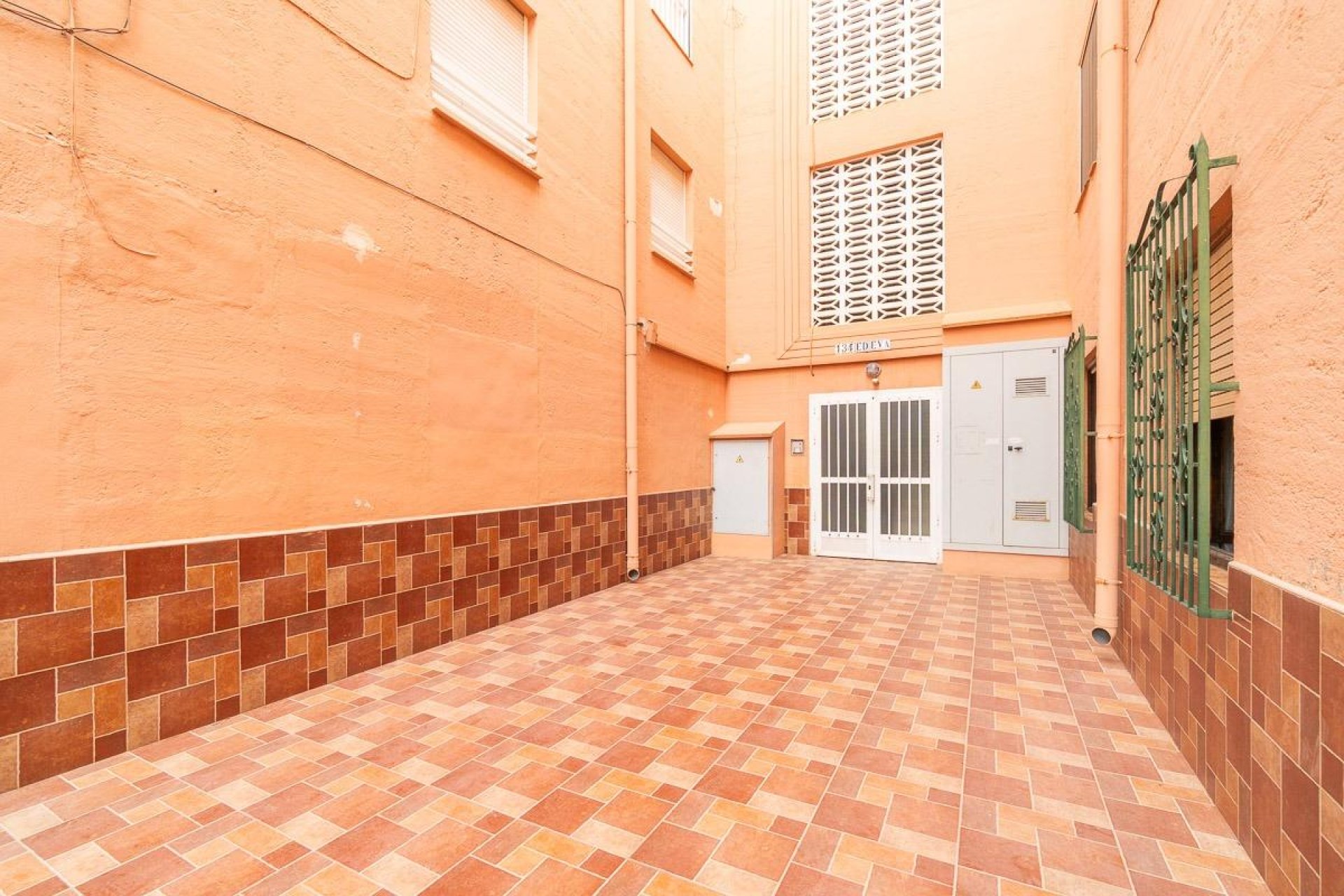 Resale - Apartment -
Torrevieja - Playa de los Naufragos